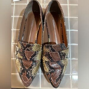 Report Dalila snakeskin print flats